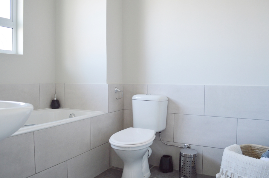 To Let 2 Bedroom Property for Rent in Haasendal Western Cape